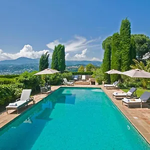 Du Chanoine Bed & Breakfast
